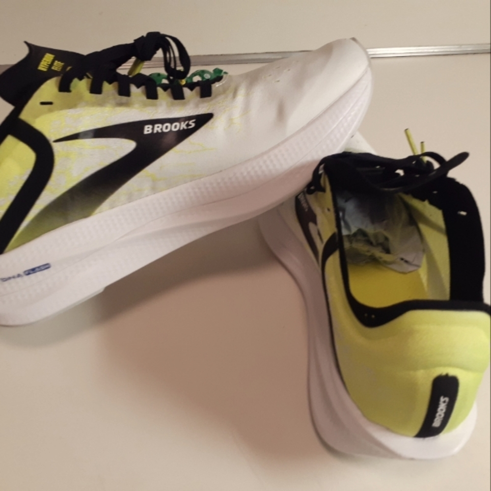 Brooks Hyperion Elite 2- Size 10.5- Brand New in Box-Free Shipping